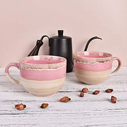 A Bosmarlin mug in a reactive glaze