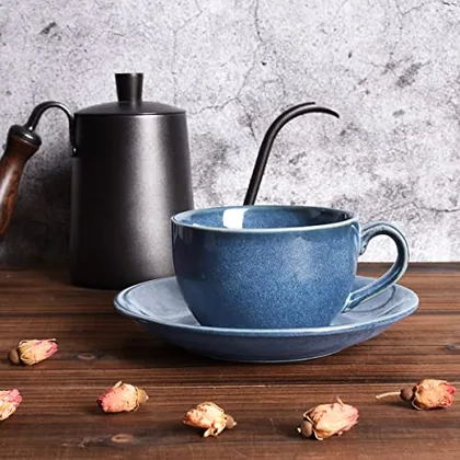 A Bosmarlin mug in a reactive glaze